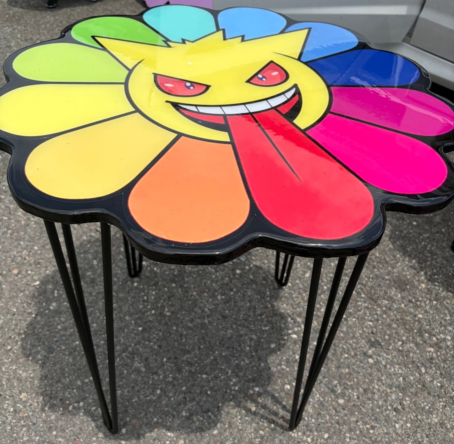 GENGAR / TK FLOWER INSPIRED TABLE (2'x2')