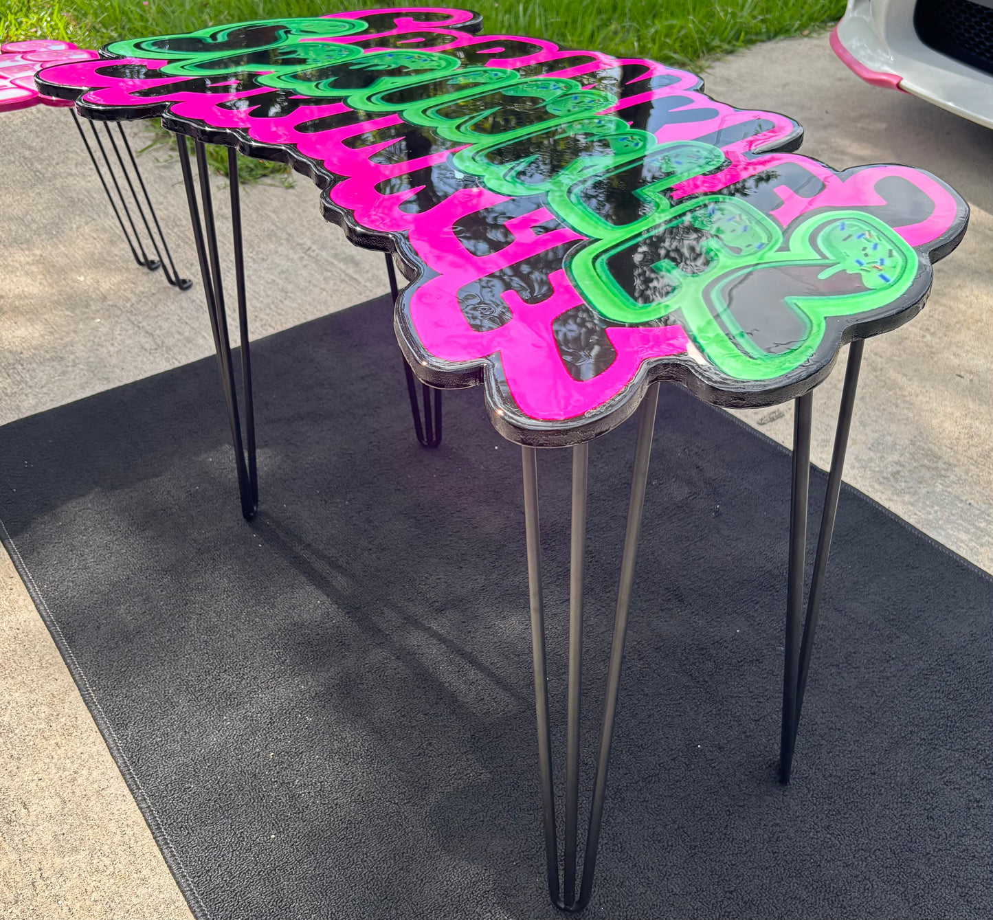 SPRINKLEZ INSPIRED TABLE - NEON (2'x3.5')